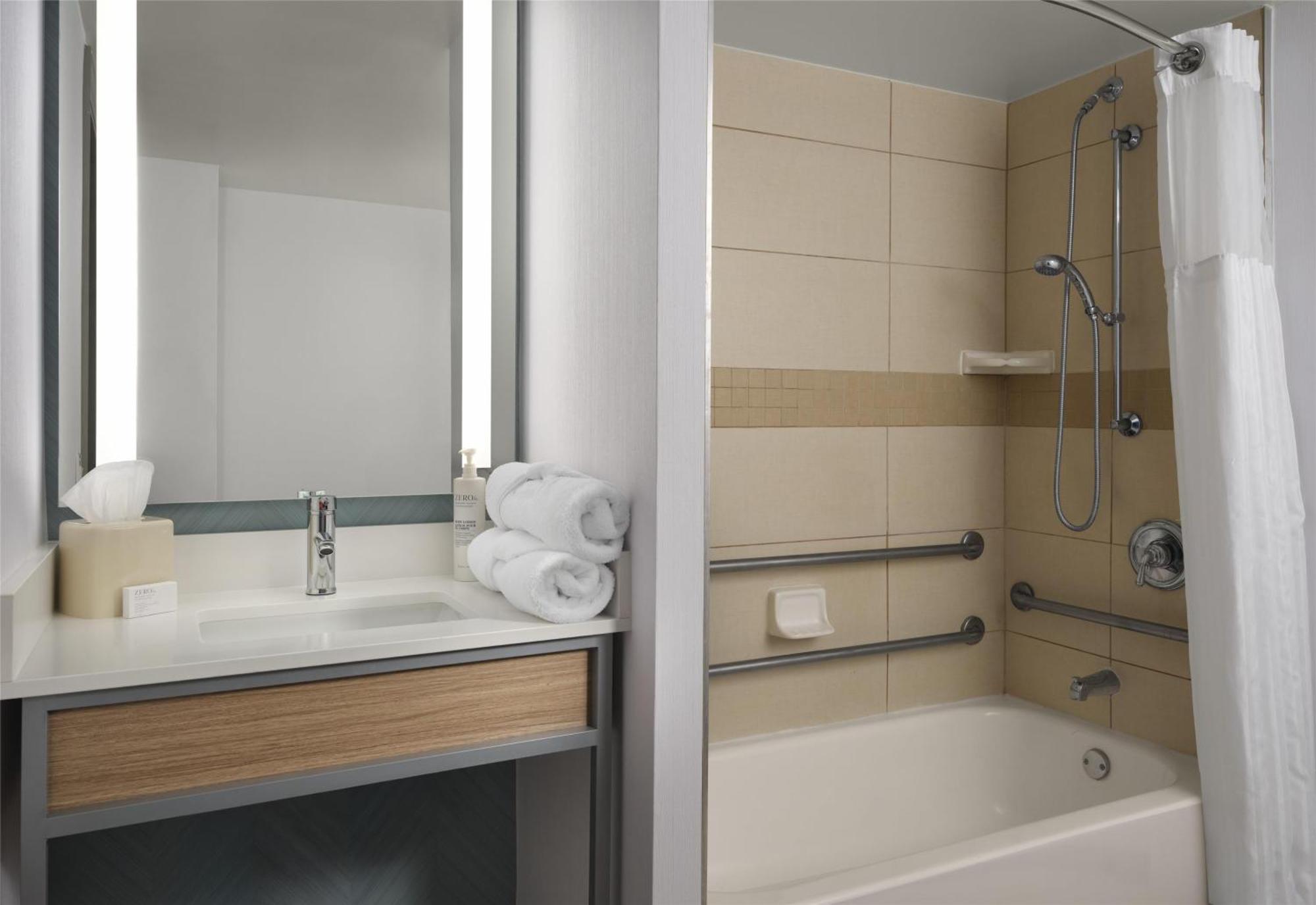 Hilton Garden Inn Tampa East Brandon Mango Экстерьер фото